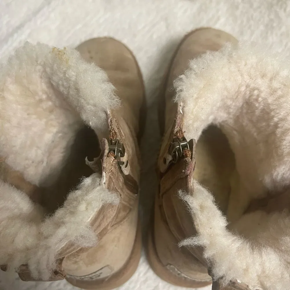 UGG Women's Classic Mini Double Zip Tan Suede Boots SZ8